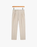 מחויט גברים עם אבזם